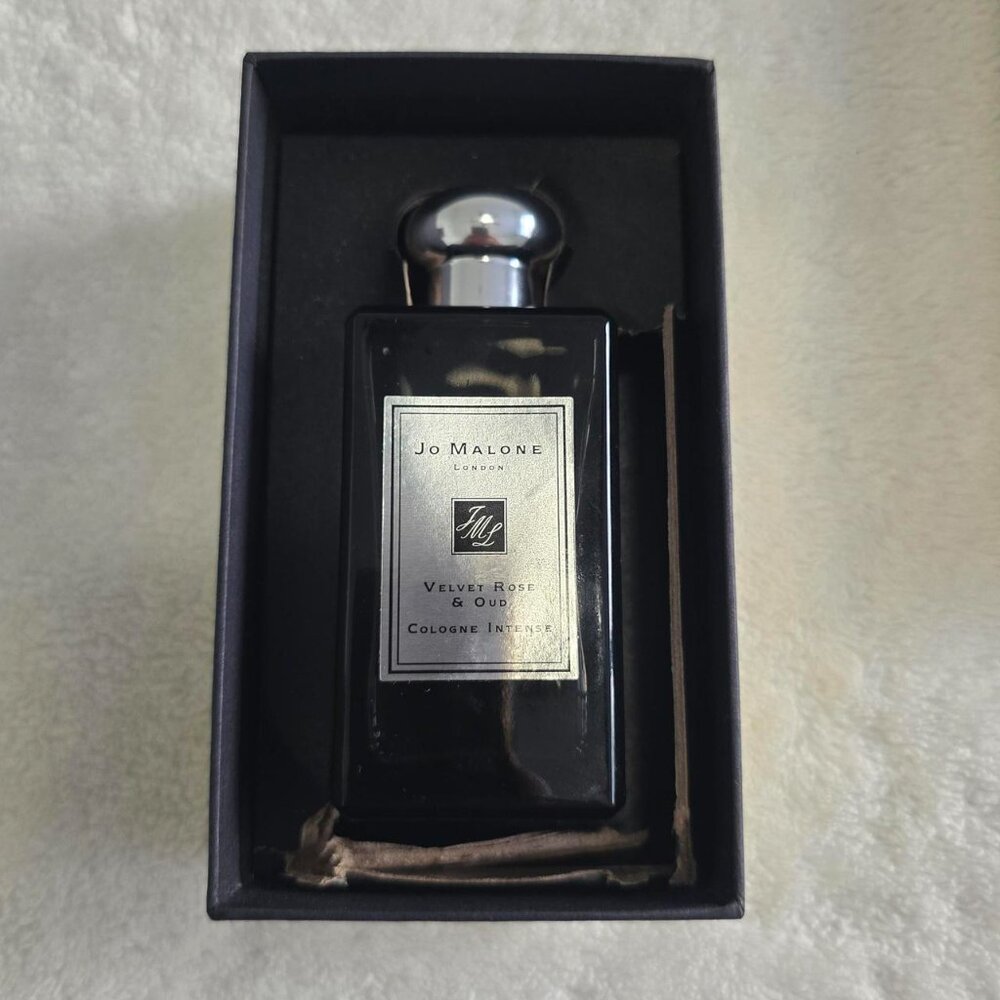 Jo Malone Velvet Rose & Oud - Picture 5 of 7